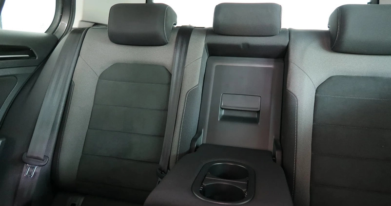 Volkswagen Golf cena 59700 przebieg: 199973, rok produkcji 2019 z Skoki małe 92